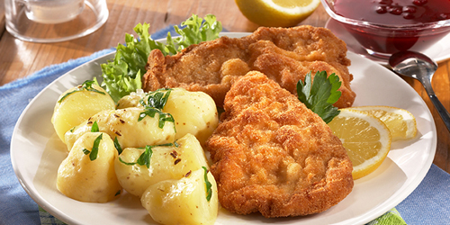 WienerSchnitzel_Potatoes_Alamy_RM_WEB_500x250_tcm21-41952.jpg